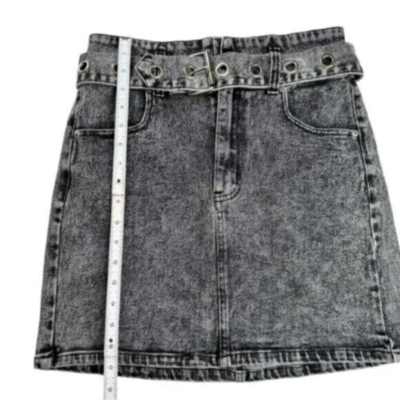 Signature8 | Black & Grey Denim Mini Skirt with Belt Size Medium - Picture 7 of 8